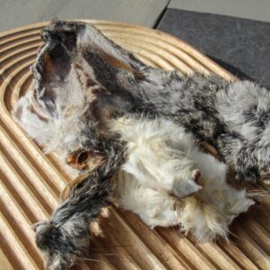 Gedroogde Konijnenoren (met haar) | Happy woof & wag solutions
